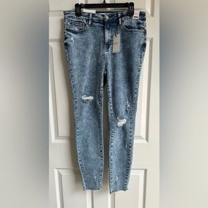 Judy Blue NWT 11/30 Distressed Skinny Fit